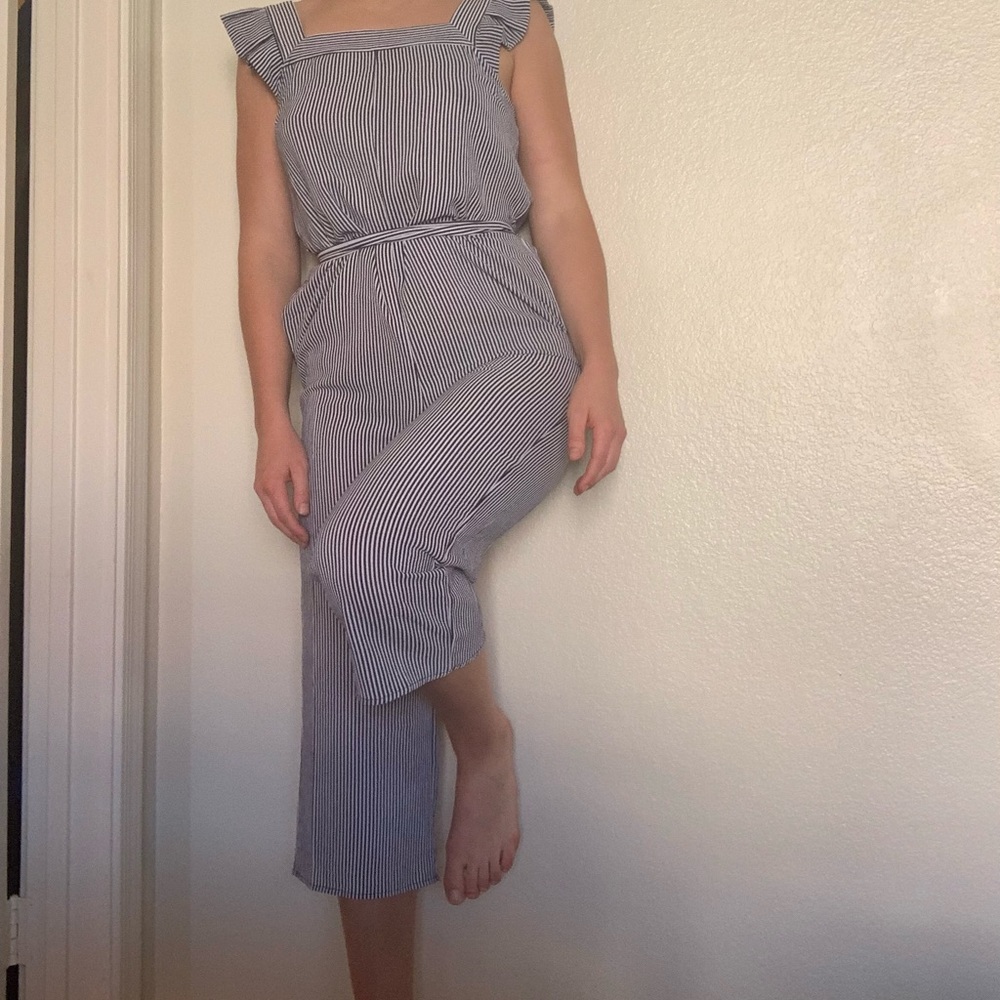 Monteau Los Angeles. Striped white and navy blue